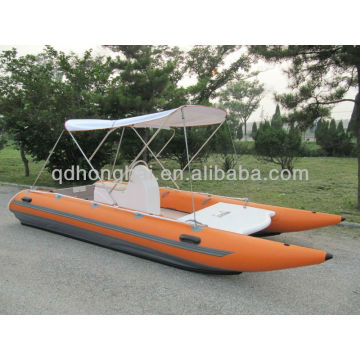 Catamaran de grande vitesse de CE canot de course